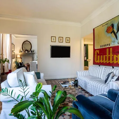 The Place To Be Apartment *